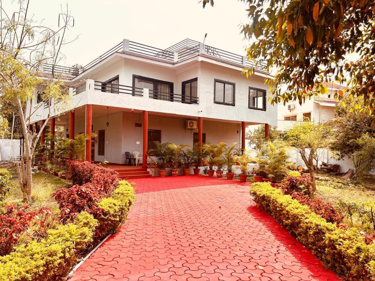The English Gaon 4 Bhk بوبال المظهر الخارجي الصورة