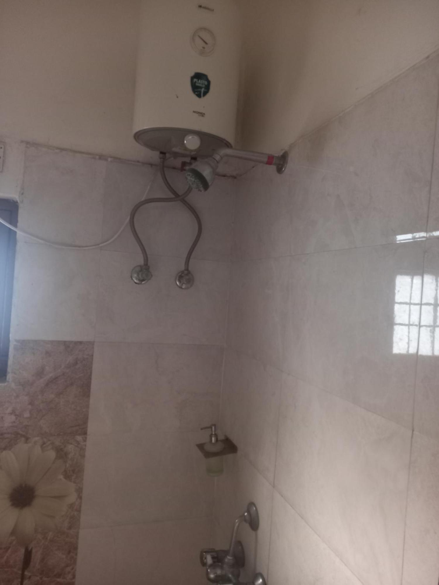 The English Gaon 4 Bhk بوبال المظهر الخارجي الصورة